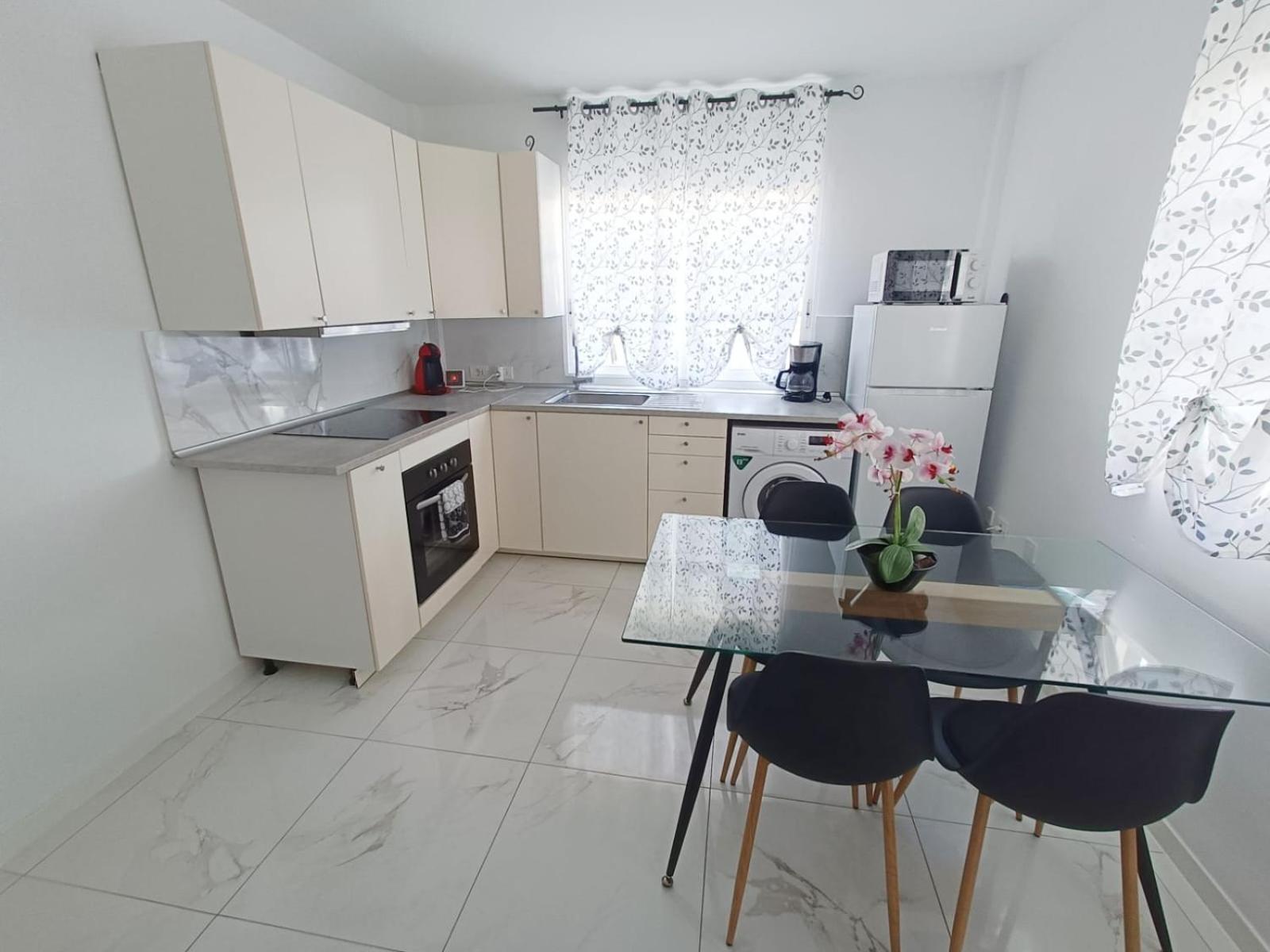 Beautiful Apartment With Pool And Wifi Коста-дель-Силенцио Экстерьер фото